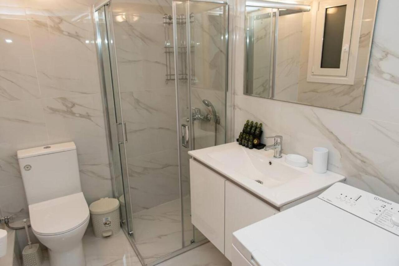 Renovated Spacious Flat 7Min To Subway Station- Athen Eksteriør bilde